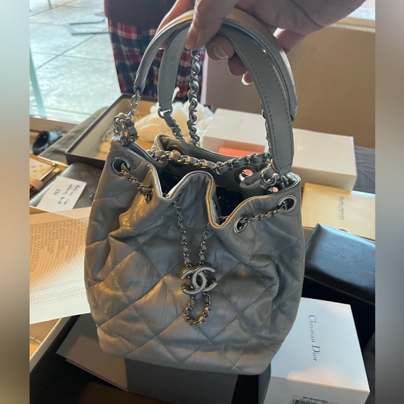 CHANEL CC chain drawstring bucket bag Small - Picture 2 of 3
